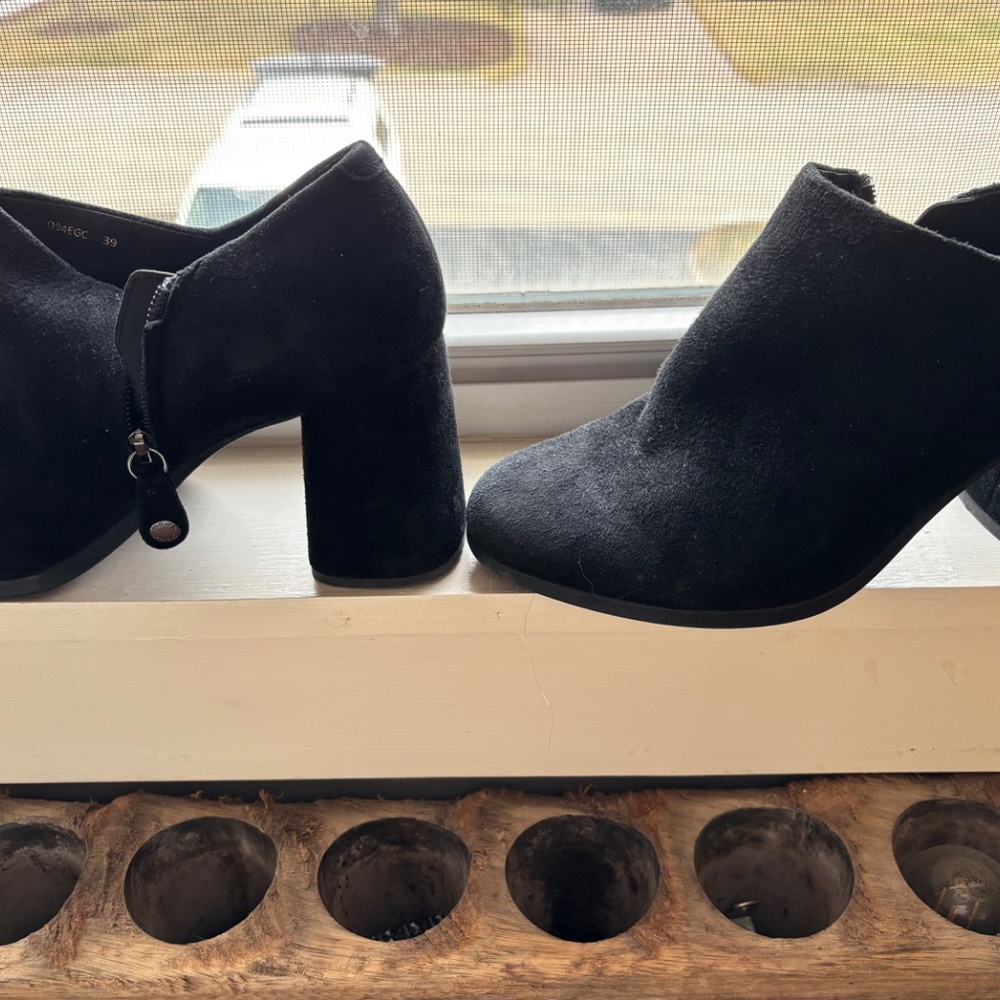 Geox booties - Picture 2 of 3